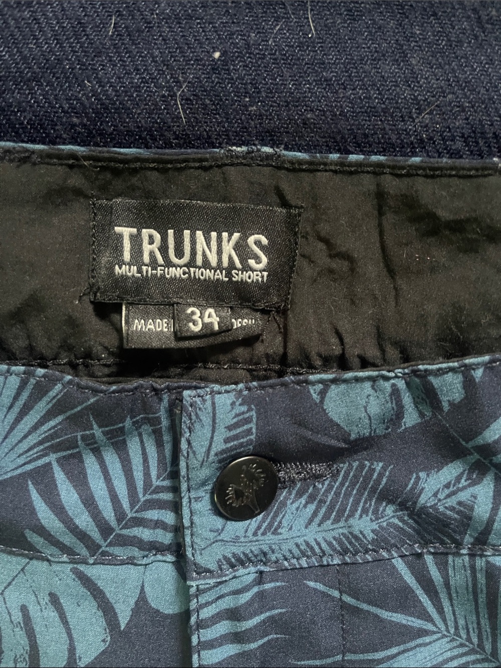 Trunk Ltd Men's Navy and Teal Leaf Print Flat Front Shorts
